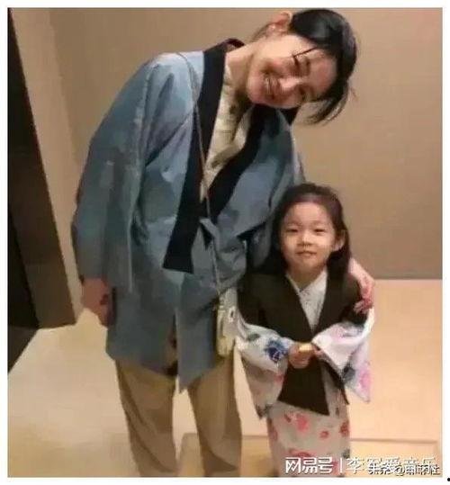 韩国娱乐圈吃瓜爆料,揭秘娱乐圈背后的惊人爆料