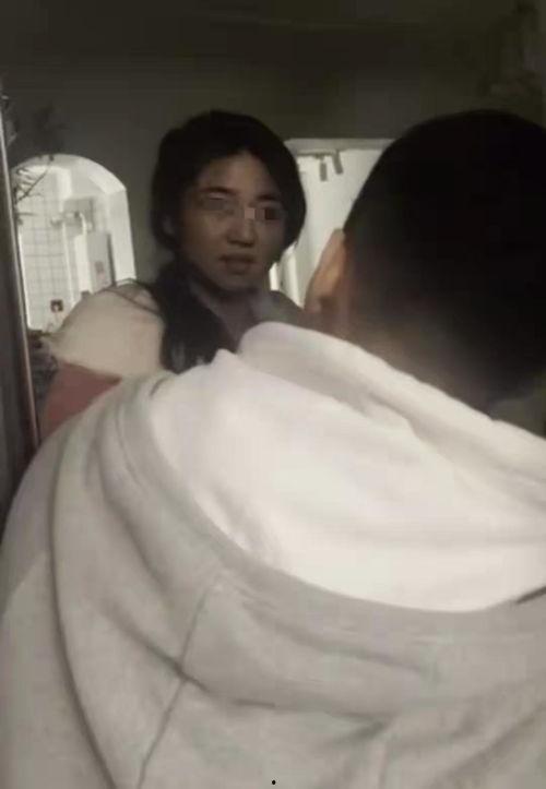 吃瓜爆料男生和女生视频,吃瓜爆料，神秘男女视频引发热议