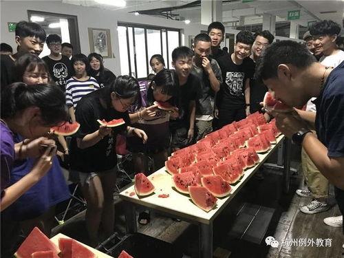 蘑菇吃瓜群众黑料爆料,揭秘娱乐圈不为人知的秘密