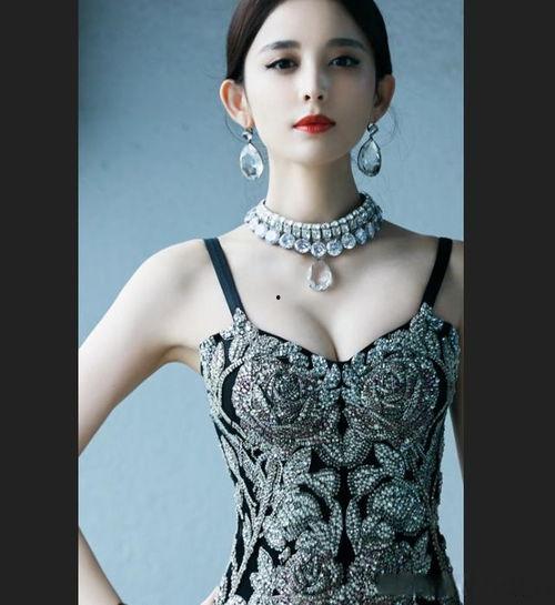 吃瓜爆料古力娜扎,瓜田里的明星秘闻大揭秘