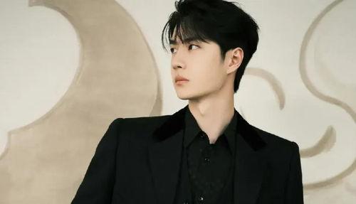 圈内八卦爆料吃瓜,明星背后的惊人真相，吃瓜群众速来围观！