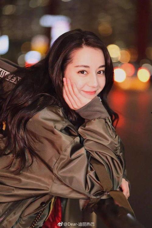 pel明星网红,揭秘pel明星网红的璀璨人生与电竞传奇！”