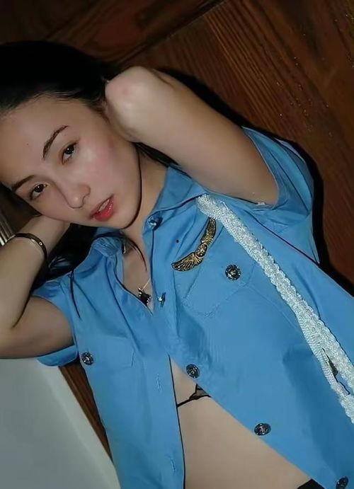 张柏芝明星网红,从明星到网红，跨界人生的多彩篇章