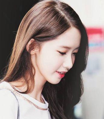 林允儿吃瓜爆料图片,揭秘明星幕后生活！”