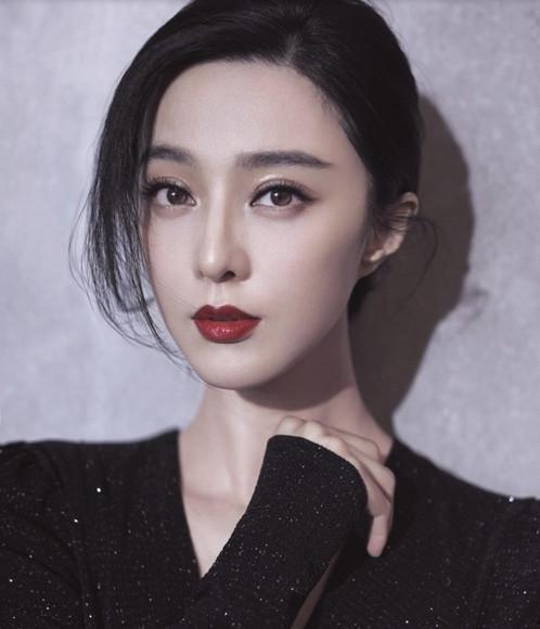 整形明星网红,美丽背后的故事与争议