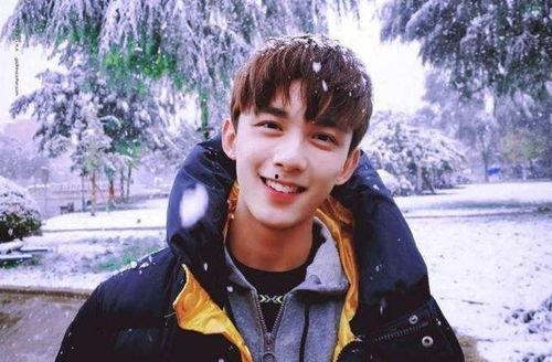 娱乐吃瓜爆料吴磊视频,娱乐吃瓜背后的故事揭秘