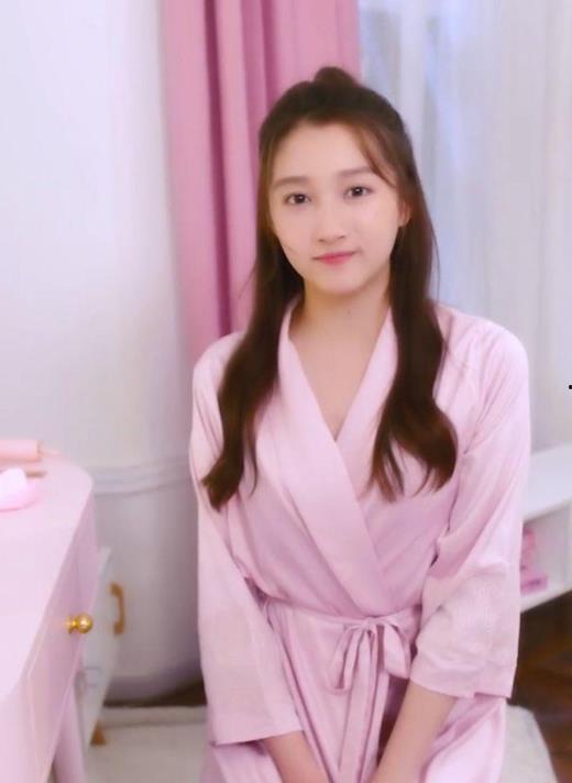 明星网红起身,新时代的社交影响力