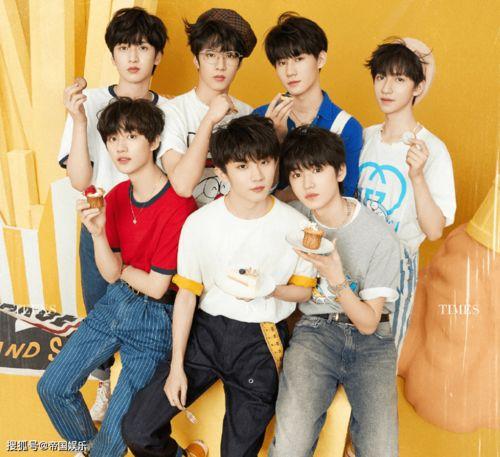 时代少年团爆料吃恋爱瓜,揭秘校园爱情故事