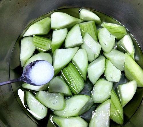 黑瓜吃料是一,一生食料，一生传奇